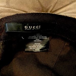 Gucci adjustable baseball style hat.